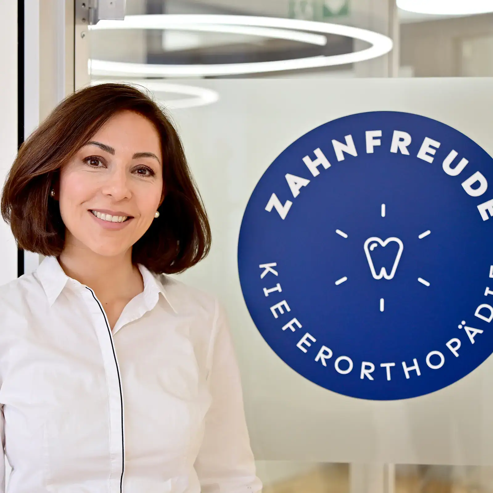 Frau Dr. Wymar über die Vorteile der professionellen Zahnreinigung mit dem Airflow System