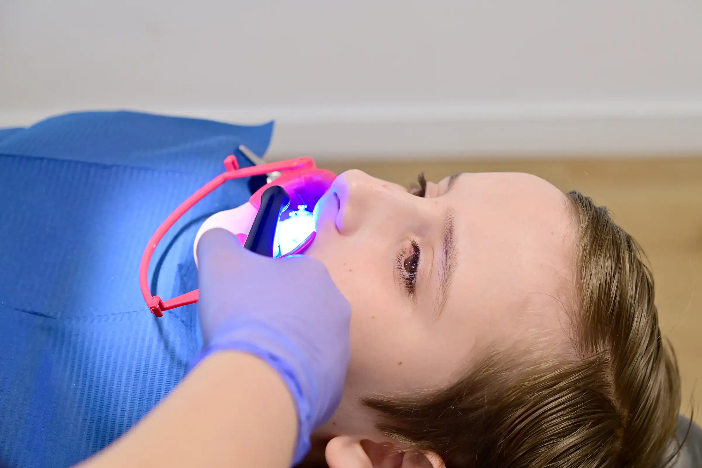 feste-zahnspange-fixieren