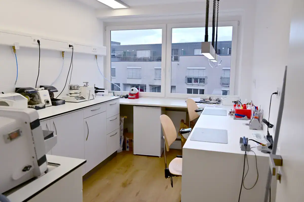 zahnfreude-kieferorthopaede-koeln-labor